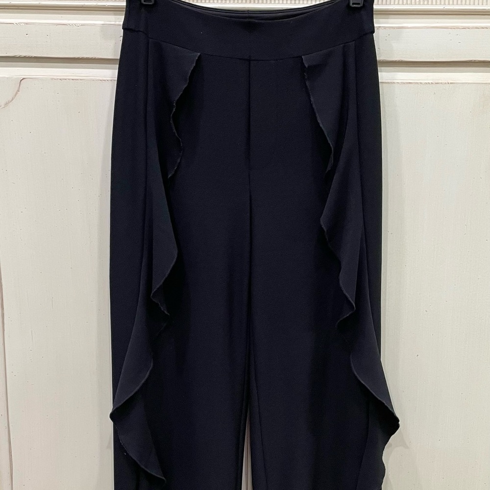 LYSSE Long Pants with Ruffle Trim
